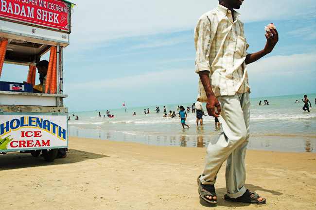 Ice cream on the beach - March 2008 - Vellangani (Tamil Nadu)