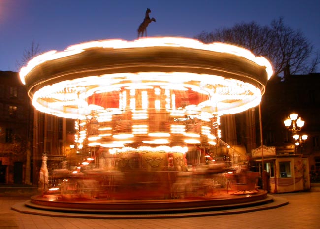 Merry go round, Place Saint Georges - february 2004 -Toulouse